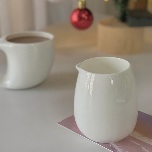 Practical ceramic jug sauce - practical,